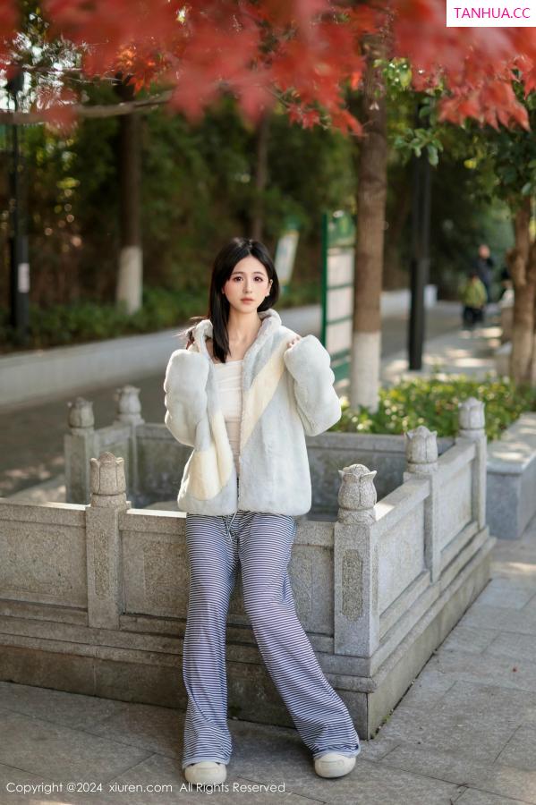   [XiuRen]高清写真图 2024.12.16 No.9605 奶芙乔乔 美腿黑丝第8张图片